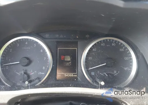 2017 Toyota Highlander Le Plus z USA, uszkodzony, nr VIN 5TDBZRFH5HS445987